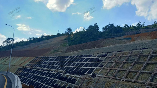 京珠高速韶關(guān)段公路邊坡復(fù)綠工程 京珠高速韶關(guān)段公路邊坡復(fù)綠工程