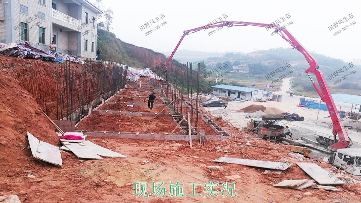 深圳茅洲河生態(tài)河道邊坡噴草 深圳茅洲河生態(tài)河道邊坡噴草